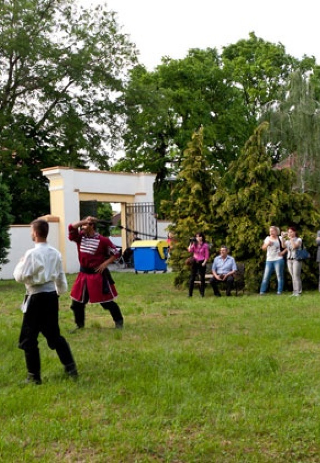 Juraj Dolán: ASYMETRIA