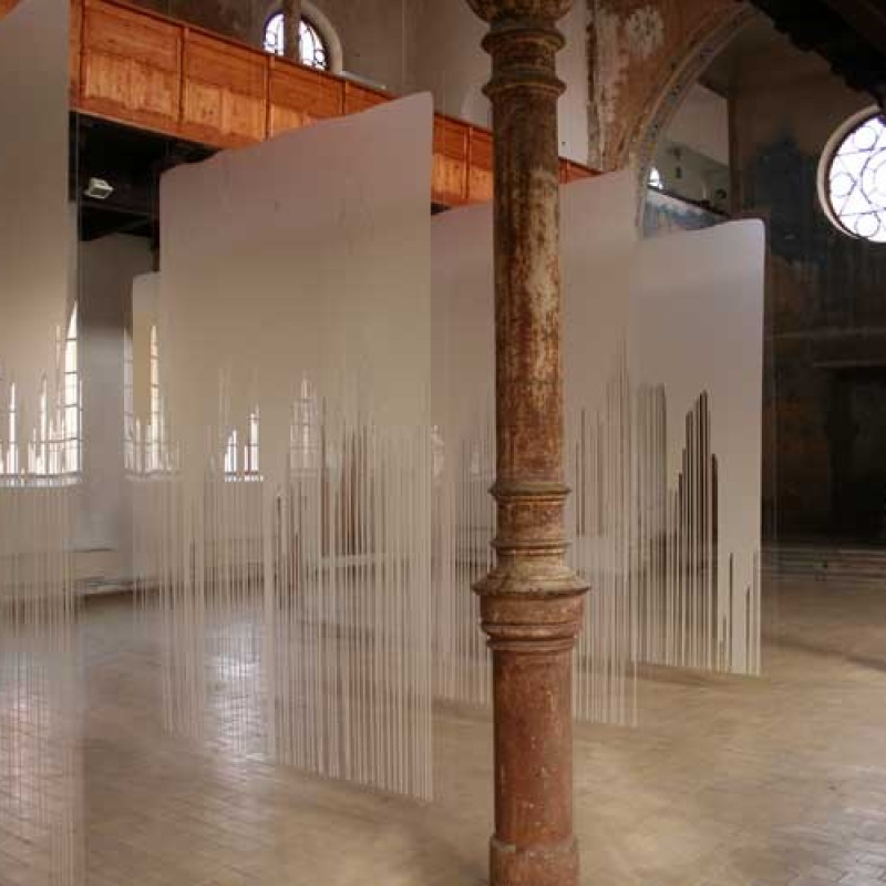 z výstavy V perleti