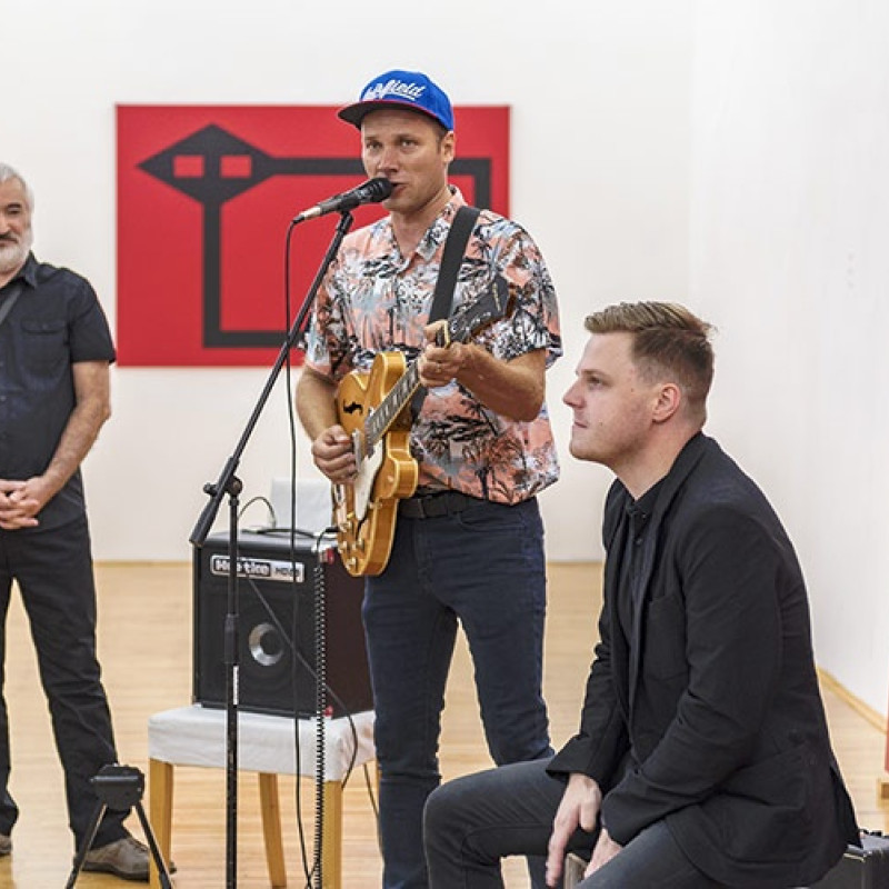 hudobní hostia vernisáže