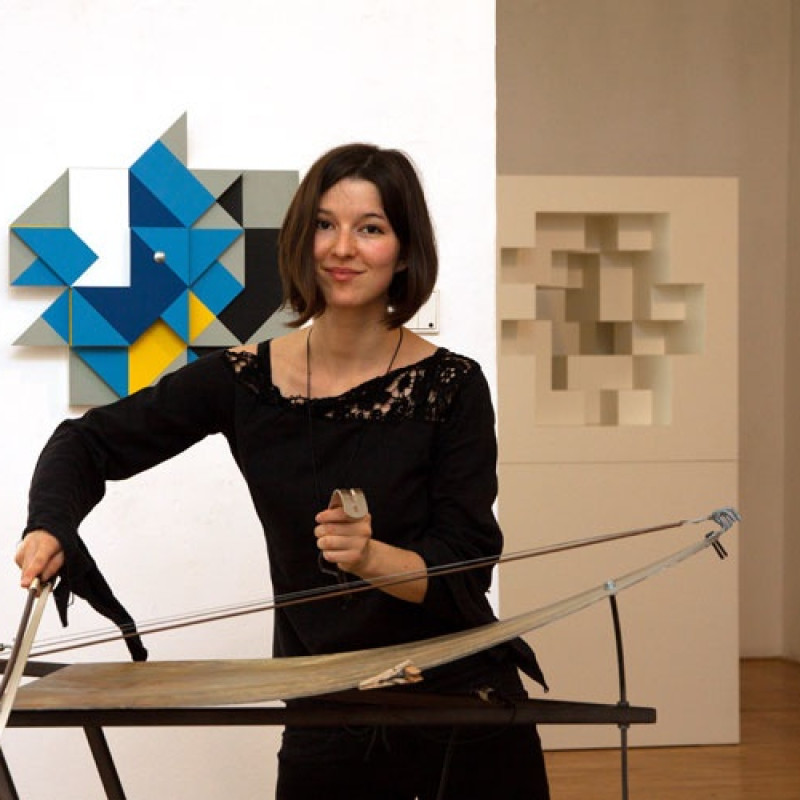 hudobný hosť vernisáže Barbora Tomášková