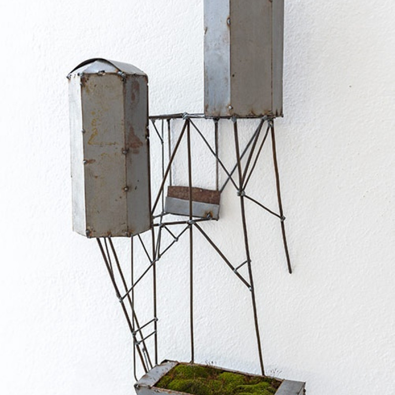 Ottó SZÁBO – Robotto, Nábytková stena 01, 2017, kombinovaná technika zo zbierok MissionArt galérie