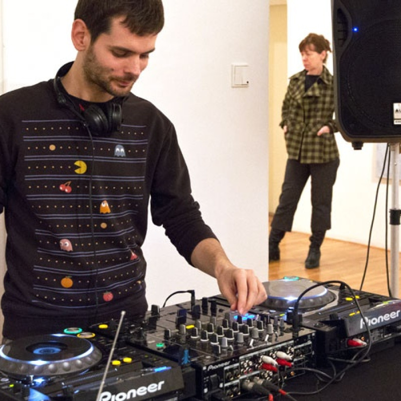 hudobný hosť DJ LIXX