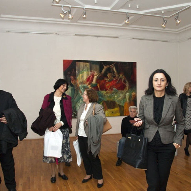 vo výstavných priestoroch