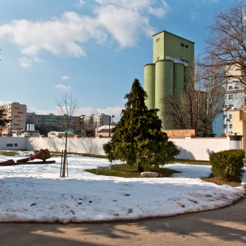 nádvorie galérie ako výstavný priestor