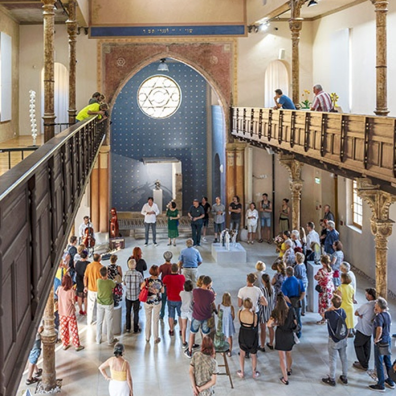 na vernisáži v Synagóge