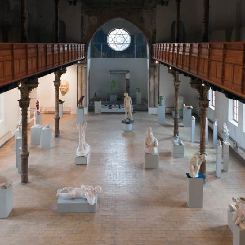 expozícia Robert Szittay Telá - Bodies