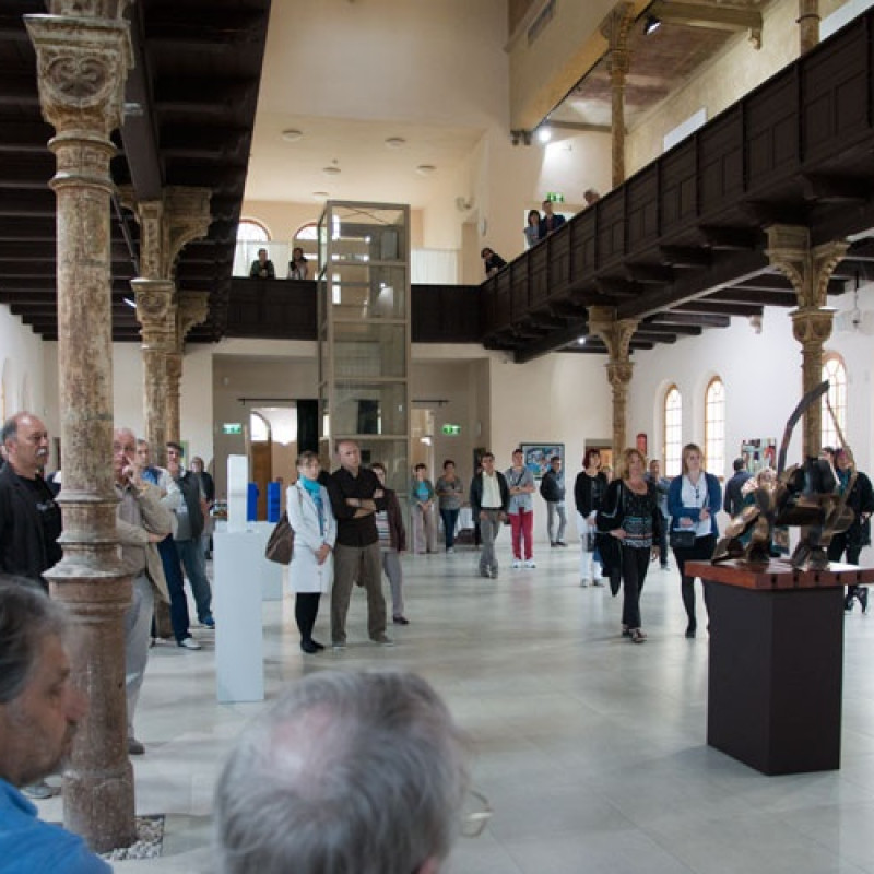 na vernisáži v Synagóge