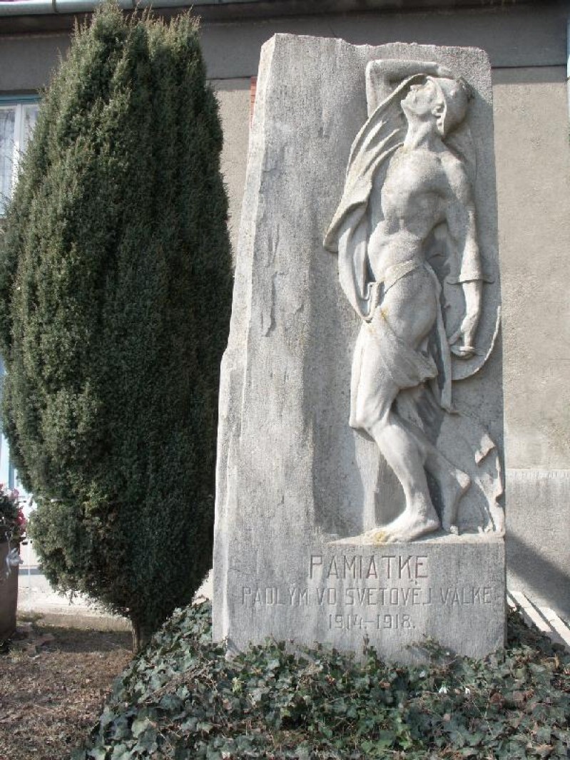 Pomník padlým v 1. svetovej vojne  1914 - 1918 v Kráľovej pri Modre